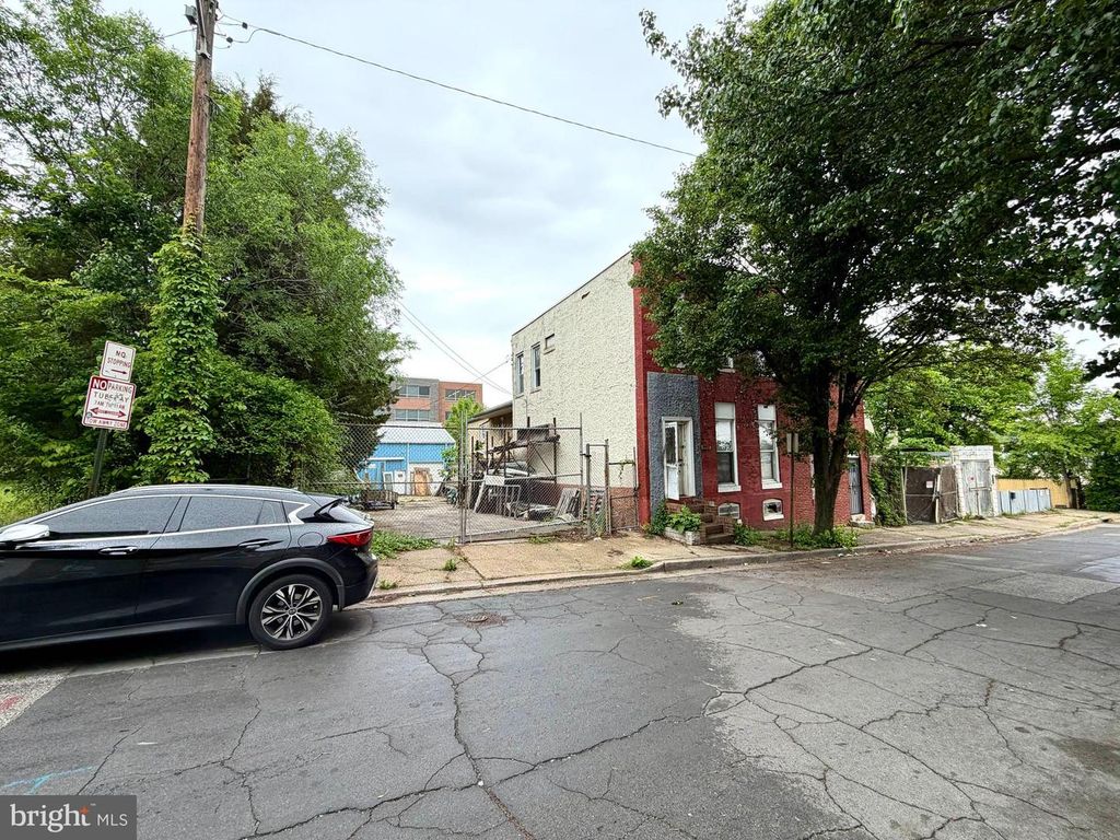 Image 24 of property listing at 2512 DULANY ST, Baltimore, MD 21223