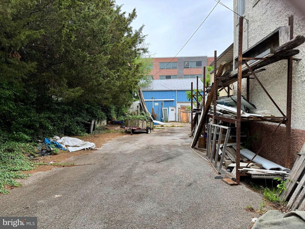 Image 25 of property listing at 2512 DULANY ST, Baltimore, MD 21223