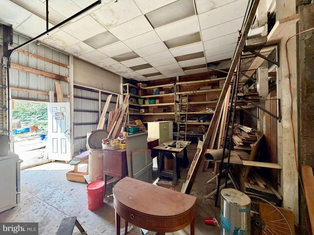 Image 4 of property listing at 2512 DULANY ST, Baltimore, MD 21223