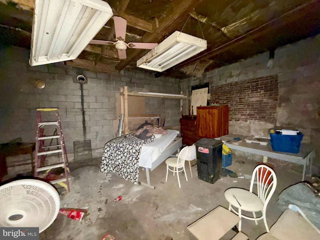 Image 6 of property listing at 2512 DULANY ST, Baltimore, MD 21223