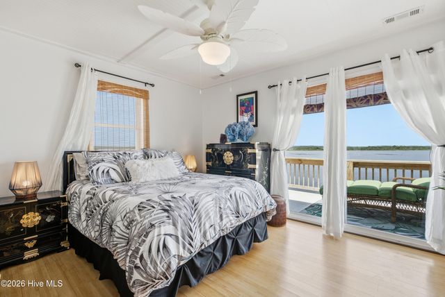 35 Bermuda Landing Place, Sneads Ferry, NC 28460