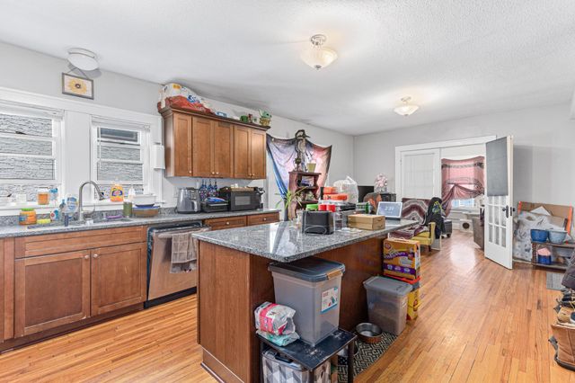 422 Pierce Street N, Saint Paul, MN 55104