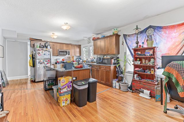 422 Pierce Street N, Saint Paul, MN 55104