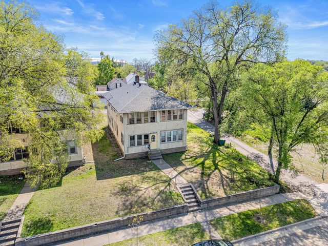 422 Pierce Street N, Saint Paul, MN 55104