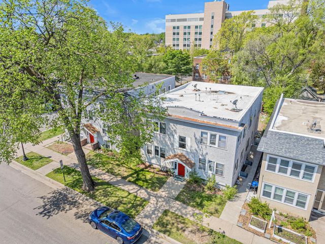 422 Pierce Street N, Saint Paul, MN 55104