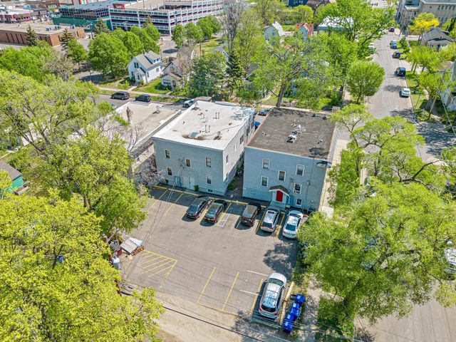 422 Pierce Street N, Saint Paul, MN 55104