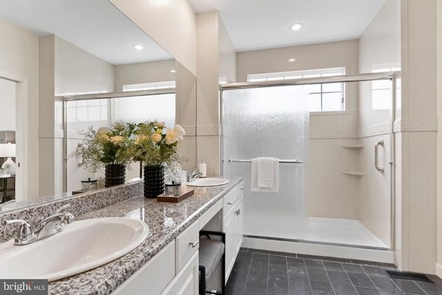 4005 PAMAY DR, Mechanicsburg, PA 17050