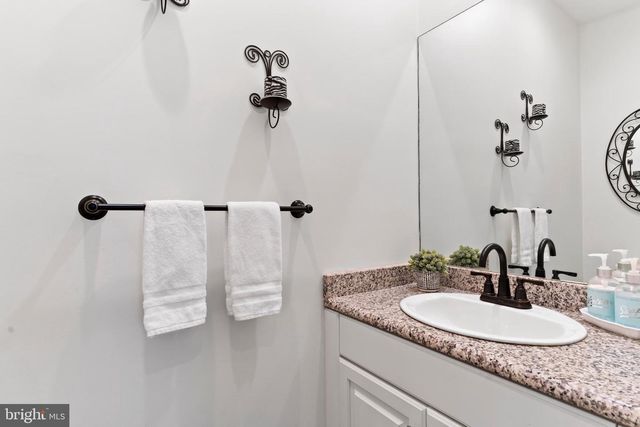 4005 PAMAY DR, Mechanicsburg, PA 17050