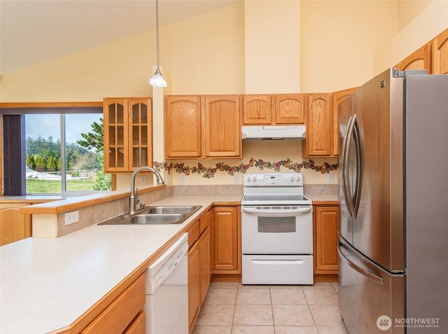 315 Dungeness Greens Way, Sequim, WA 98382