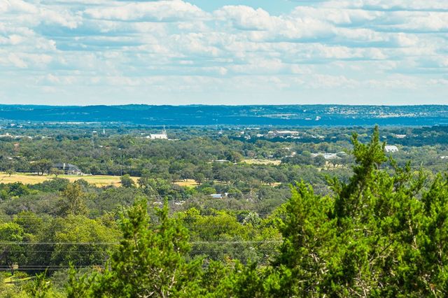 1282 Balcones Dr, Fredericksburg, TX 78624