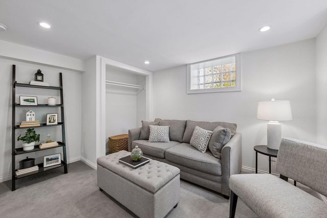 5232 Chowen Avenue S, Minneapolis, MN 55410