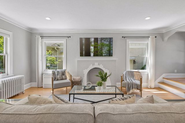5232 Chowen Avenue S, Minneapolis, MN 55410