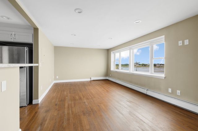 11 Dorchester St 7, Quincy, MA 02171