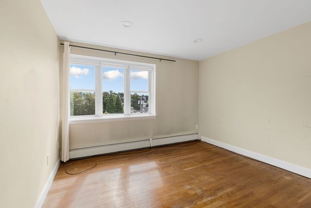 11 Dorchester St 7, Quincy, MA 02171