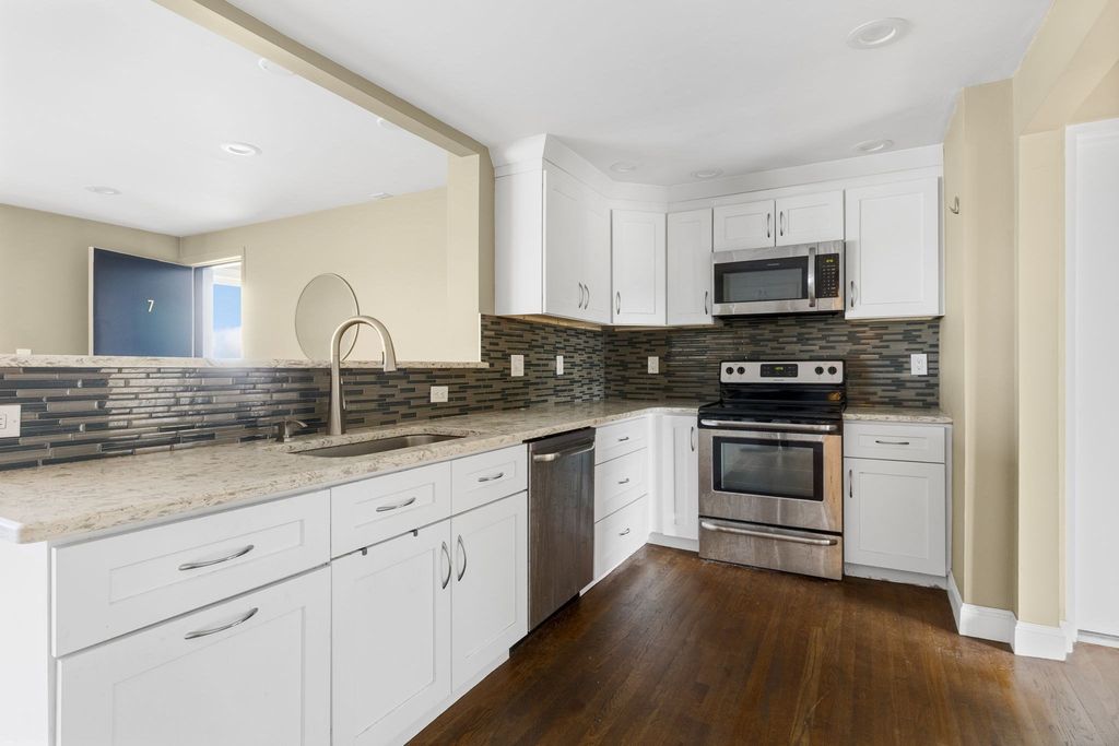 11 Dorchester St 7, Quincy, MA 02171