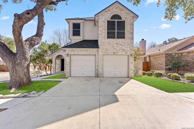 8814 Lost Arbor Cir, San Antonio, TX 78240