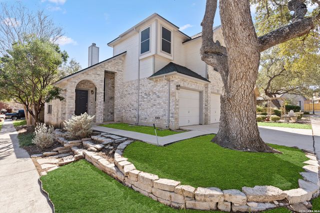 8814 Lost Arbor Cir, San Antonio, TX 78240