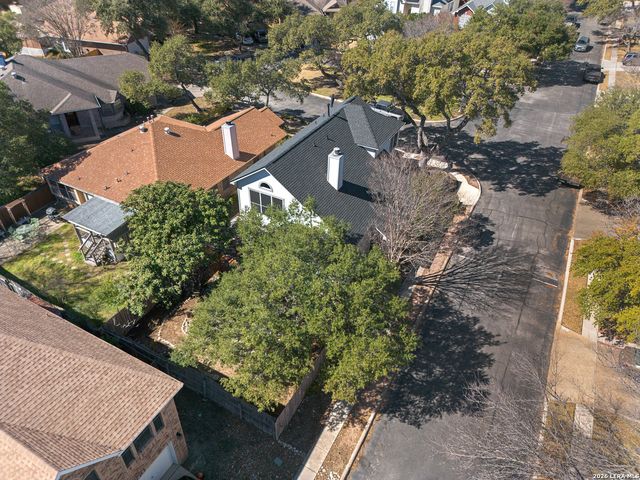 8814 Lost Arbor Cir, San Antonio, TX 78240