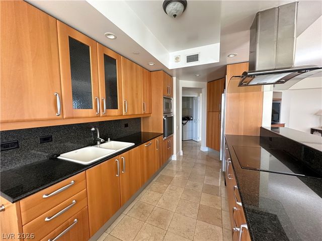 2747 Paradise Road 1706, Las Vegas, NV 89109