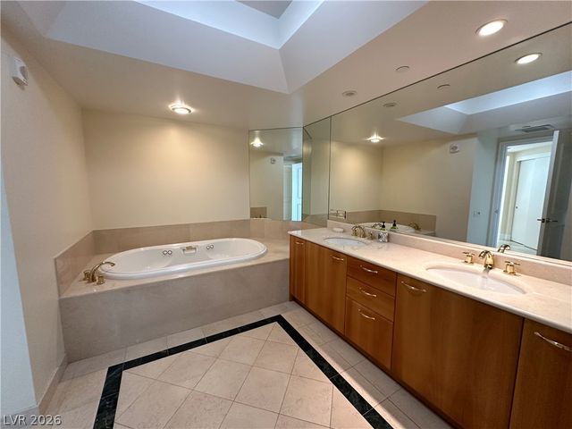 2747 Paradise Road 1706, Las Vegas, NV 89109