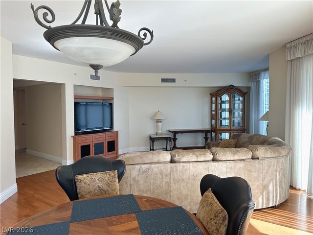 2747 Paradise Road 1706, Las Vegas, NV 89109