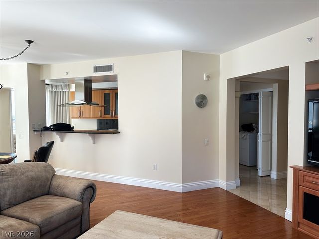 2747 Paradise Road 1706, Las Vegas, NV 89109