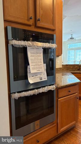 7489 CARRIAGE HILLS DR, Mclean, VA 22102