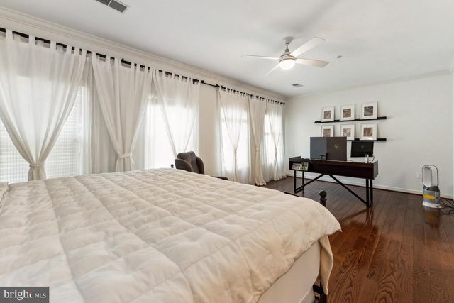 7489 CARRIAGE HILLS DR, Mclean, VA 22102