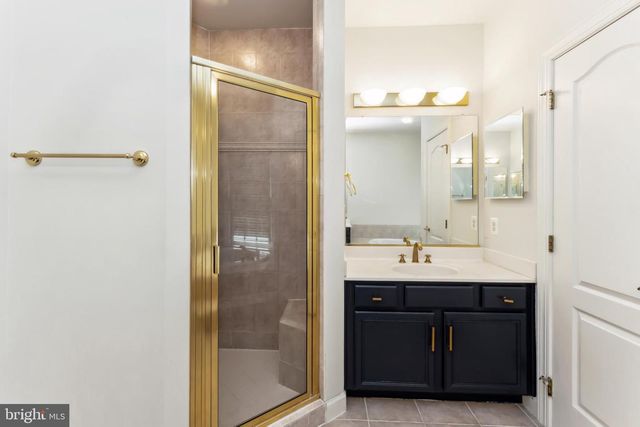 7489 CARRIAGE HILLS DR, Mclean, VA 22102