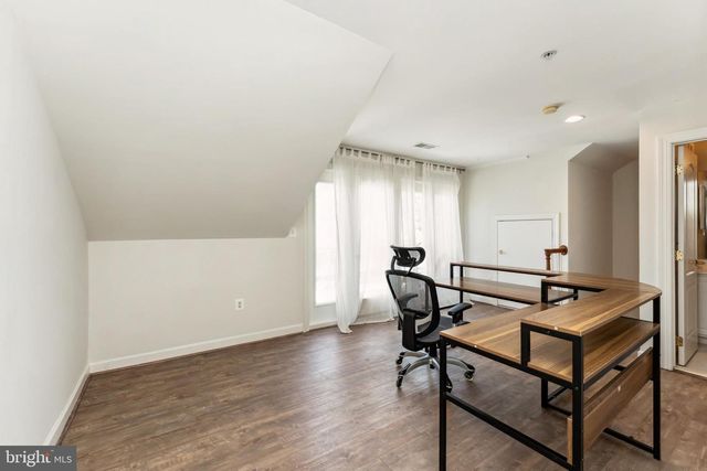7489 CARRIAGE HILLS DR, Mclean, VA 22102