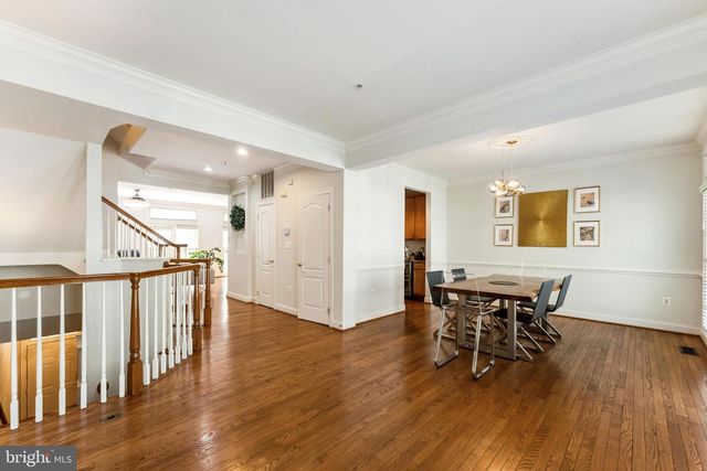 7489 CARRIAGE HILLS DR, Mclean, VA 22102