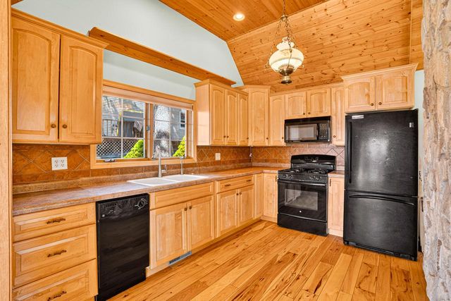 6518 Heidelberg CIRCLE, Waterford, WI 53185