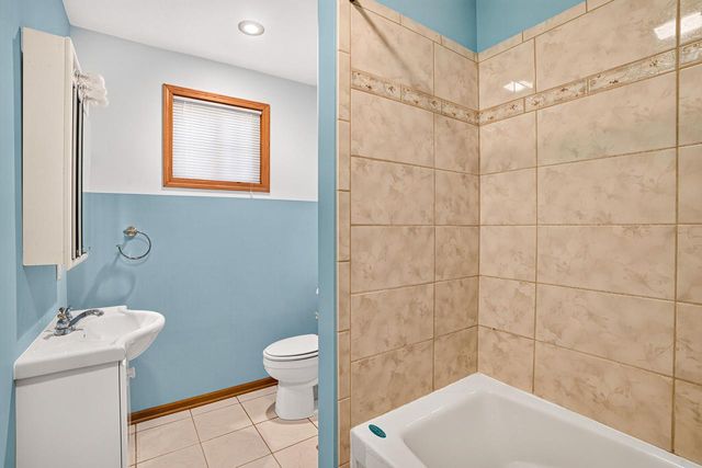 6518 Heidelberg CIRCLE, Waterford, WI 53185