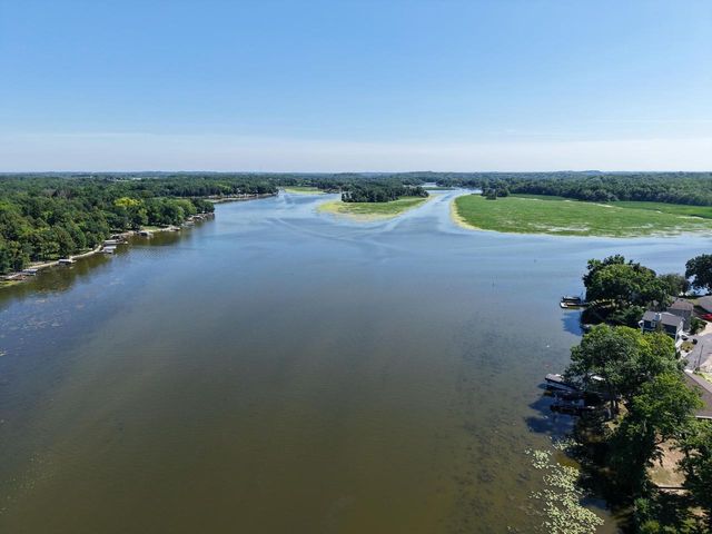 6518 Heidelberg CIRCLE, Waterford, WI 53185