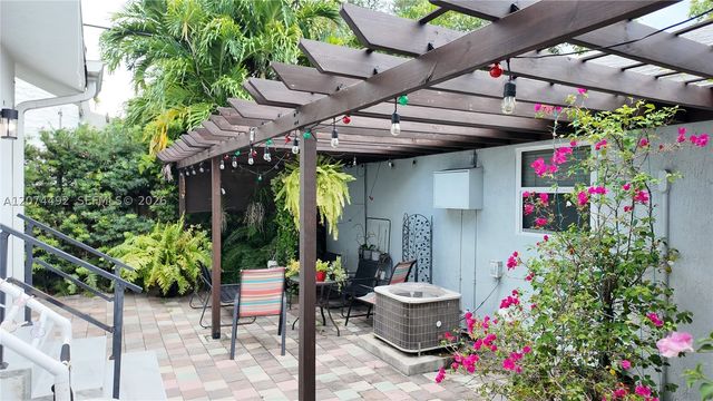 314 SW 10th Ave 1, Miami, FL 33130