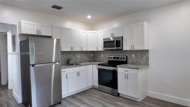 314 SW 10th Ave 1, Miami, FL 33130