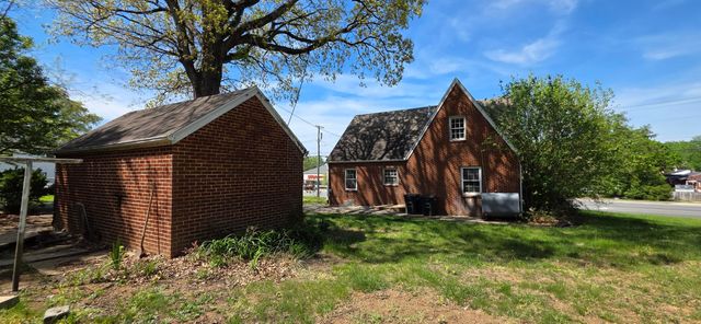1037 Hardy RD, Vinton, VA 24179