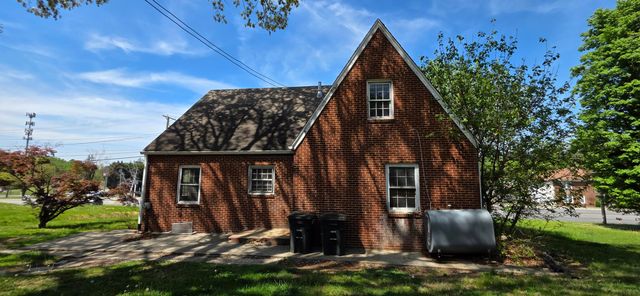 1037 Hardy RD, Vinton, VA 24179