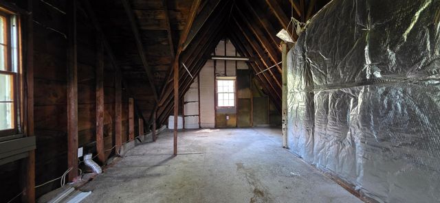1037 Hardy RD, Vinton, VA 24179