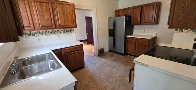1037 Hardy RD, Vinton, VA 24179