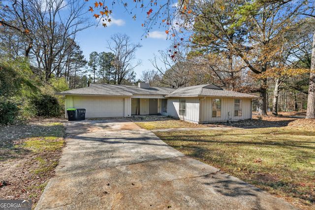 80 Triple Crown Lane, Ellenwood, GA 30294