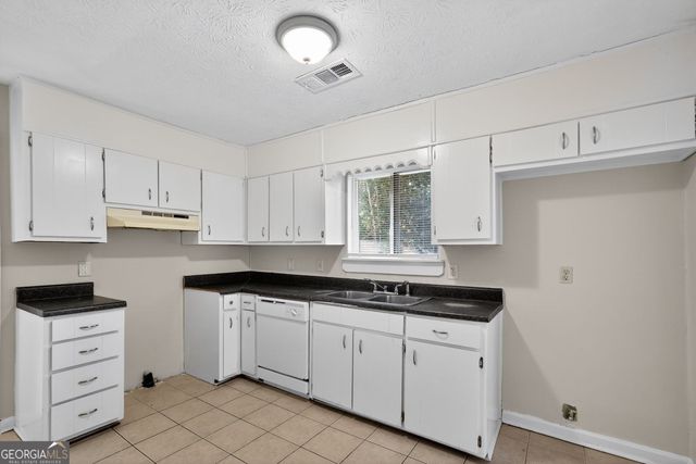80 Triple Crown Lane, Ellenwood, GA 30294