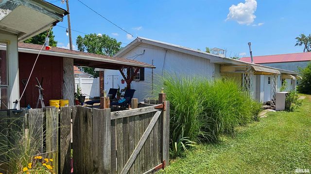 1807 E MAIN Street, Marion, IL 62959