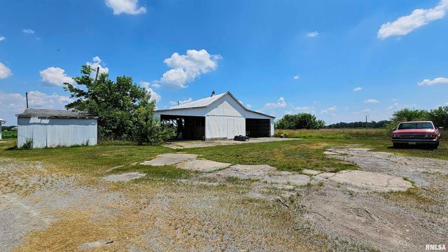 1807 E MAIN Street, Marion, IL 62959