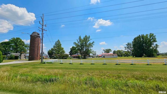 1807 E MAIN Street, Marion, IL 62959