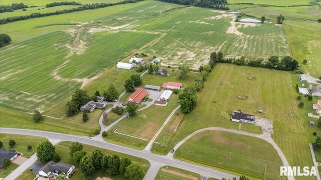 1807 E MAIN Street, Marion, IL 62959