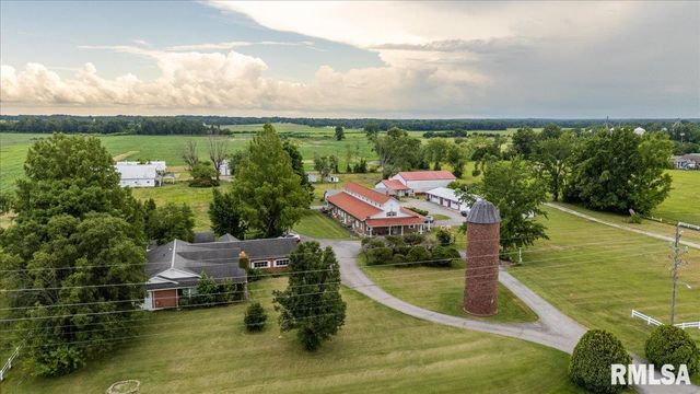 1807 E MAIN Street, Marion, IL 62959