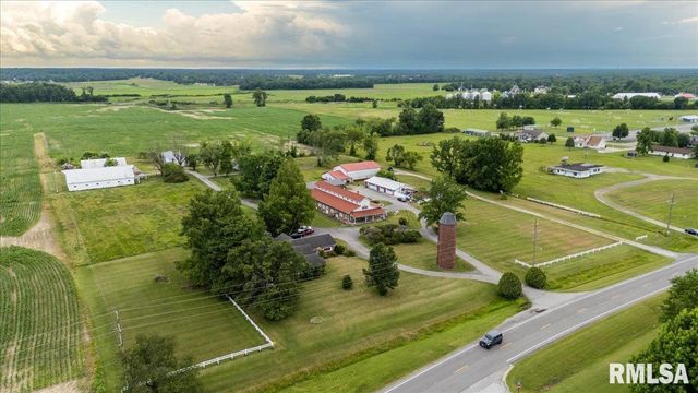 1807 E MAIN Street, Marion, IL 62959