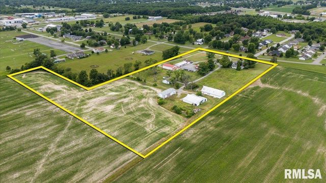 1807 E MAIN Street, Marion, IL 62959