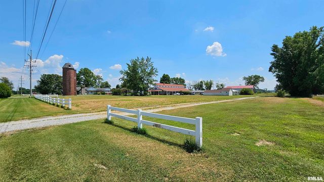 1807 E MAIN Street, Marion, IL 62959